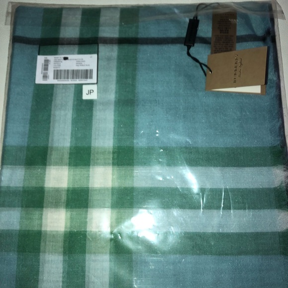Burberry Scarf Light Green Peridot Pale Blue Check - Picture 5 of 16